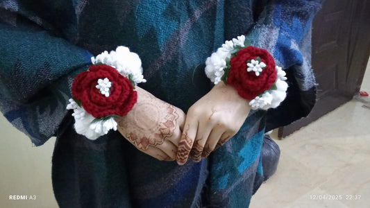 Crochet Flower Wrist Cuff Bracelet Set - Rose & Cream